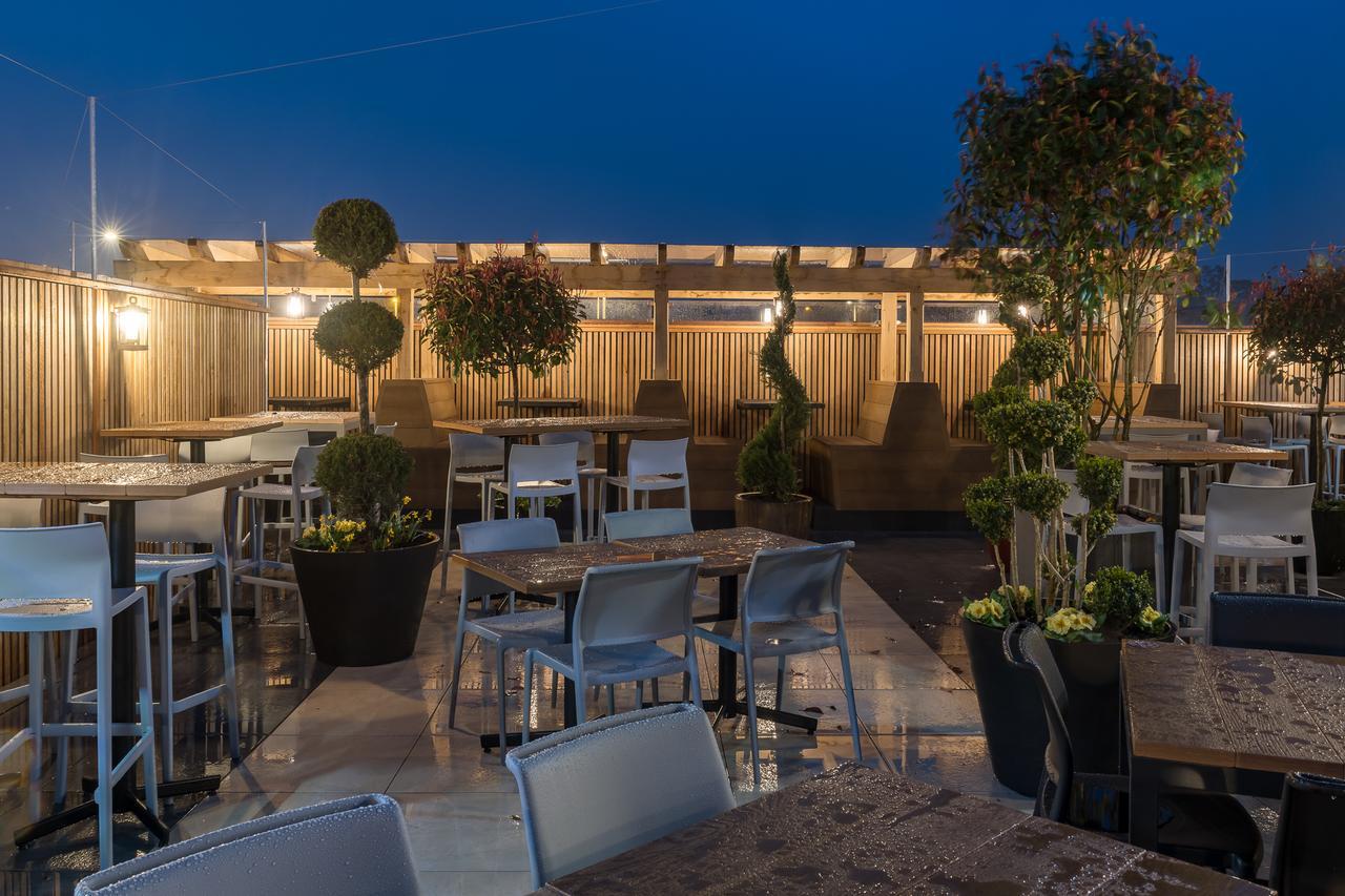 The John Russell Fox Wetherspoon Hotell Andover Eksteriør bilde