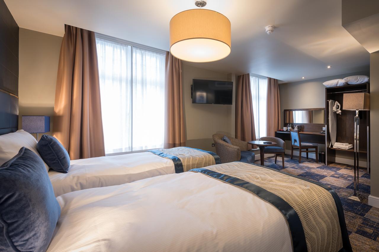 The John Russell Fox Wetherspoon Hotell Andover Eksteriør bilde