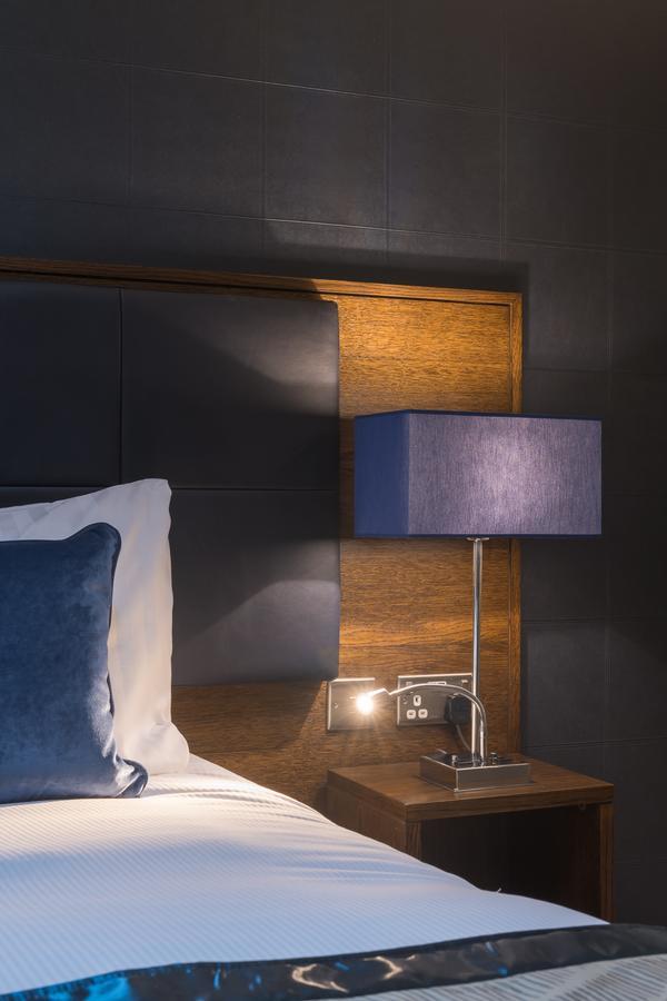 The John Russell Fox Wetherspoon Hotell Andover Eksteriør bilde
