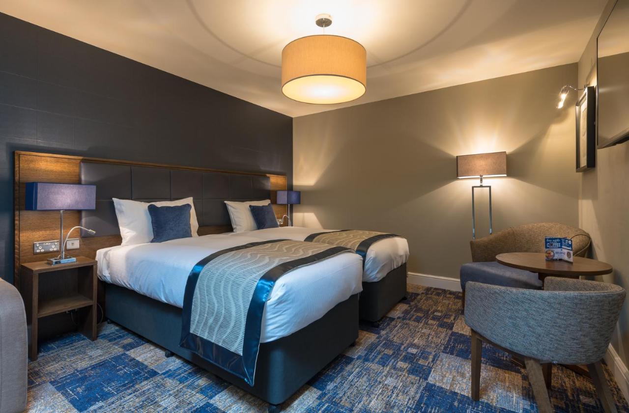 The John Russell Fox Wetherspoon Hotell Andover Eksteriør bilde