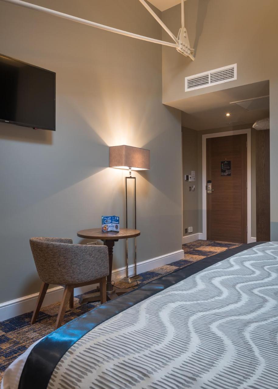 The John Russell Fox Wetherspoon Hotell Andover Eksteriør bilde