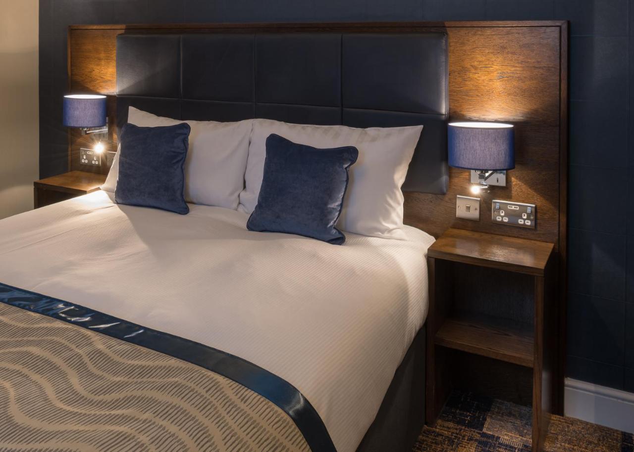 The John Russell Fox Wetherspoon Hotell Andover Eksteriør bilde