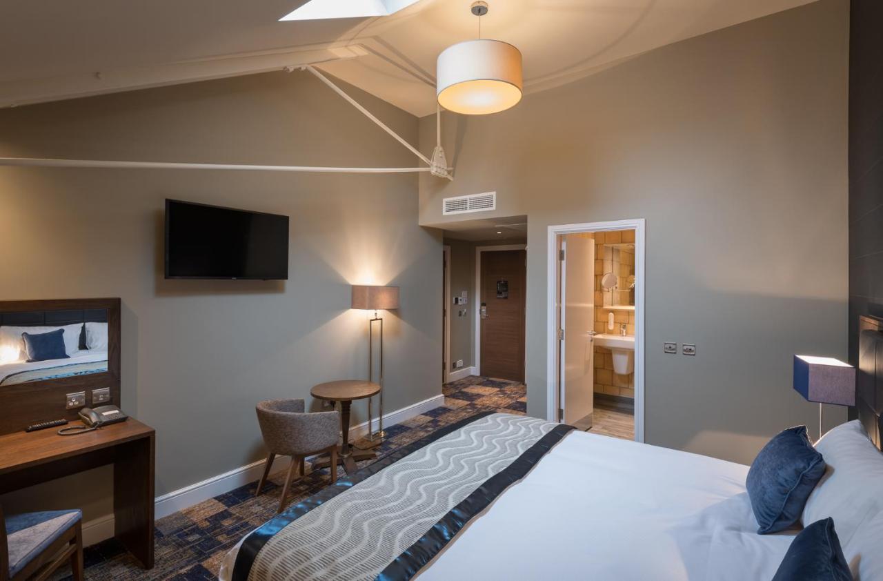The John Russell Fox Wetherspoon Hotell Andover Eksteriør bilde