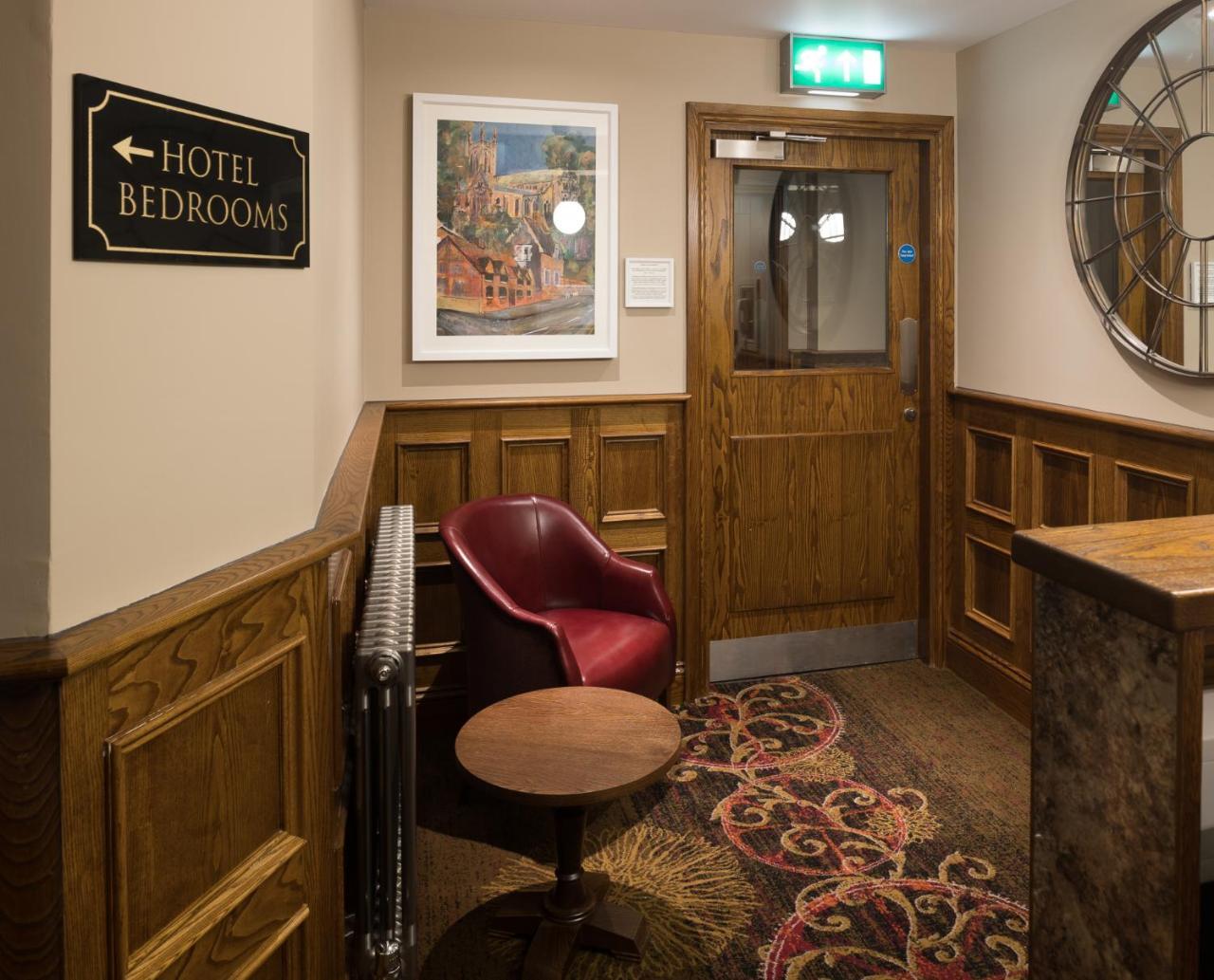 The John Russell Fox Wetherspoon Hotell Andover Eksteriør bilde